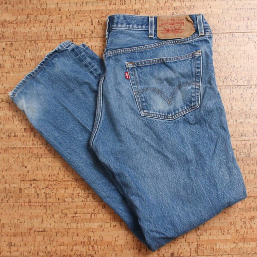 Levis 501 Jeans Mens 42x36 Blue Straight Leg Button Fly Light Wash Distressed